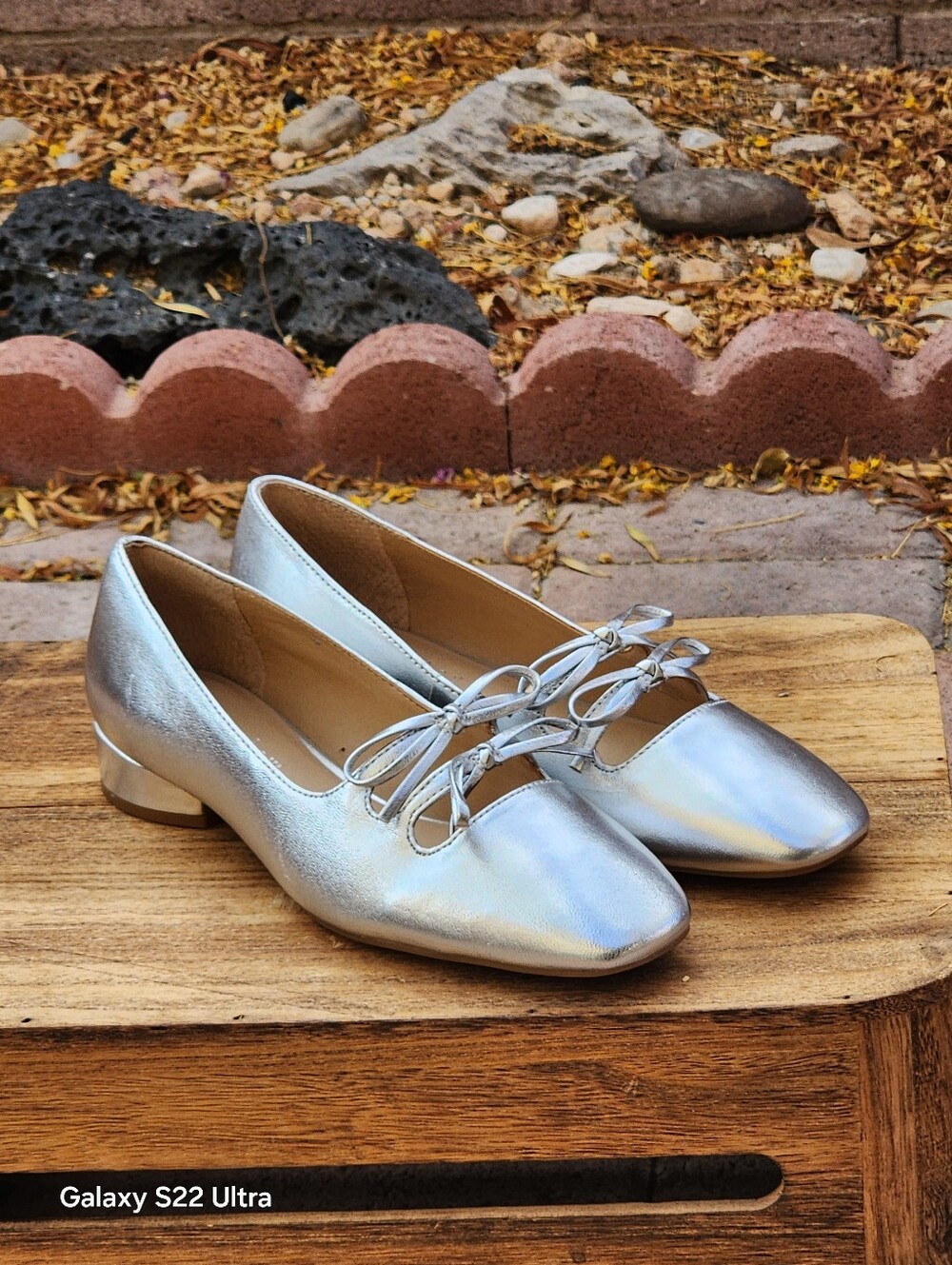 Copper Key Women's Frolic Metallic Leather Double Bow Mary Jane Pumps Size 6.5 - Picture 2 of 8